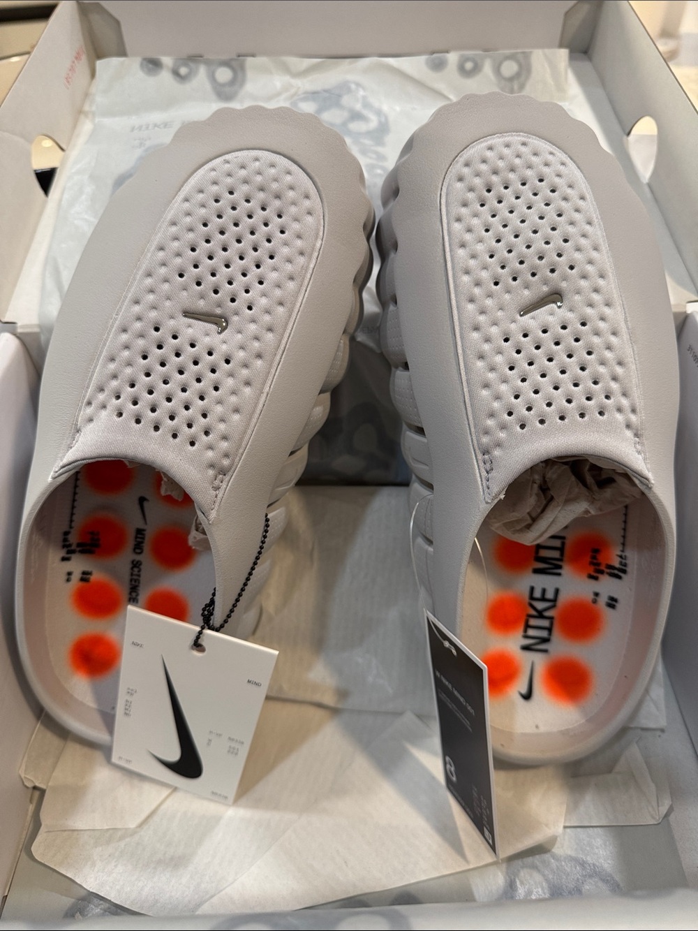 Nike Mind 001 lt smoke grey/chrome size 8 woman